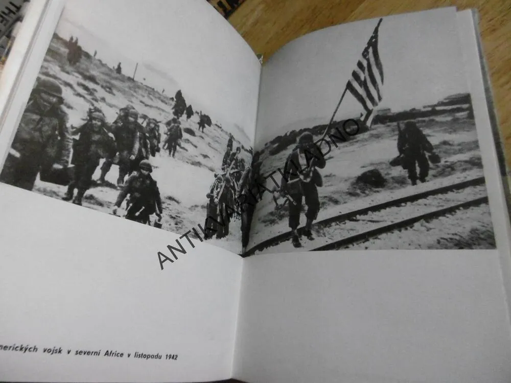 BYLA KDYSI VÁLKA, JOHN STEINBECK, **an