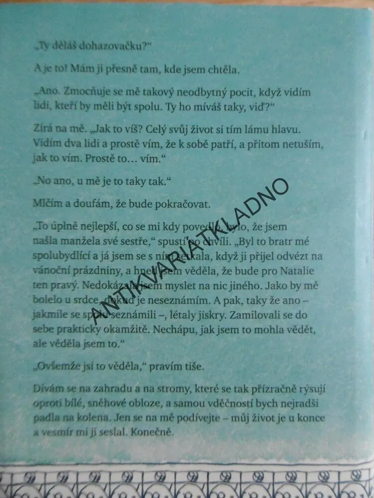DOHAZOVAČKY, MADDIE DAWSONOVÁ, **an