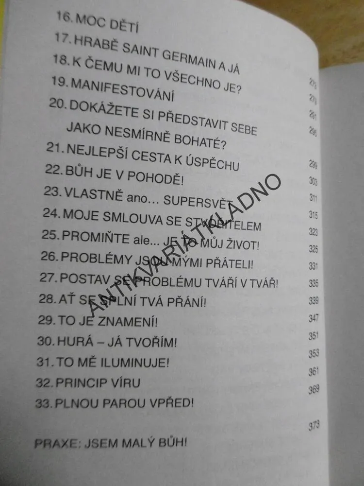 RUCE PRYČ OD TÉTO KNIHY! JAN VAN HELSING, **an