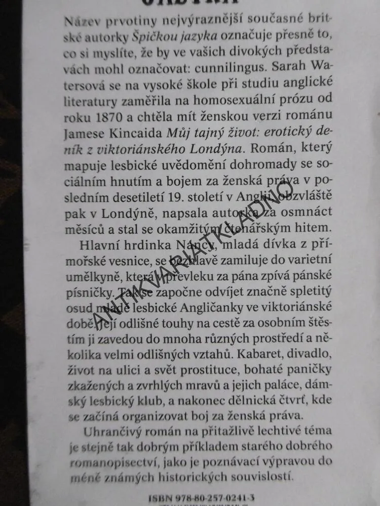 ŠPIČKU JAZYKA, SARAH WATERSOVÁ, **an