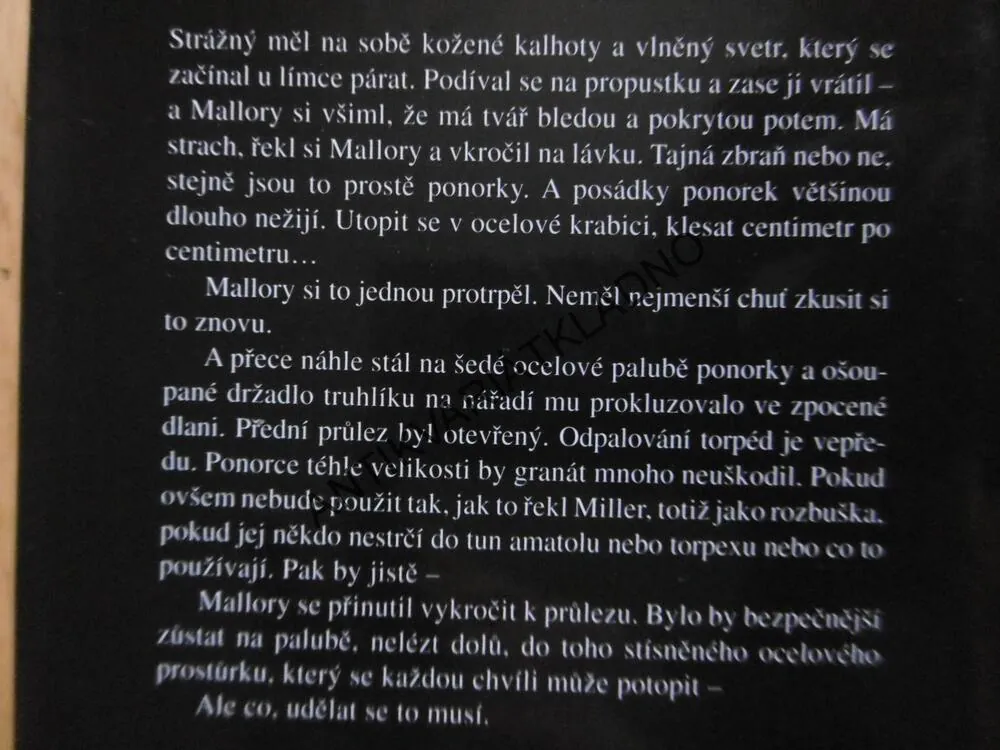 ÚDERNÁ JEDNOTKA Z NAVARONE, SAM LLEWEKKYN, **an