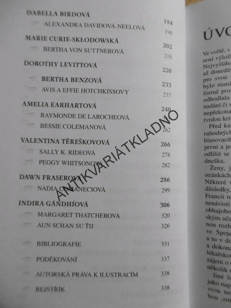 ŽENY, KTERÉ ZMĚNIKY SVĚT, LYNN SANTA LUCIA, **an