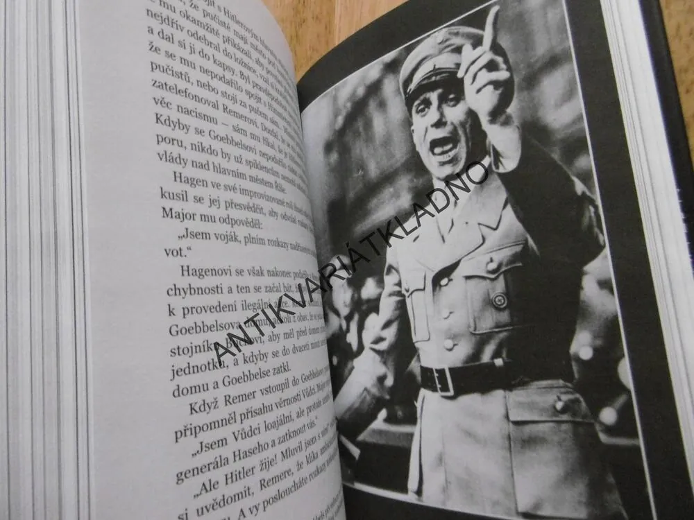 OPERACE VALKÝRA, JESÚS HERNÁNDEZ, **an