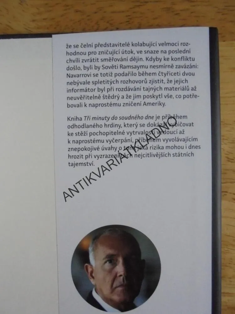 TŘI MINUTY DO SOUDNÉHO DNE, JOE NAVARRO, ŠPIONÁŽ