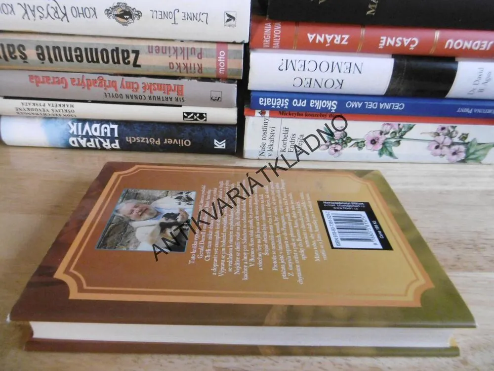 OPILÝ PRALES, GERALD DURRELL, **an