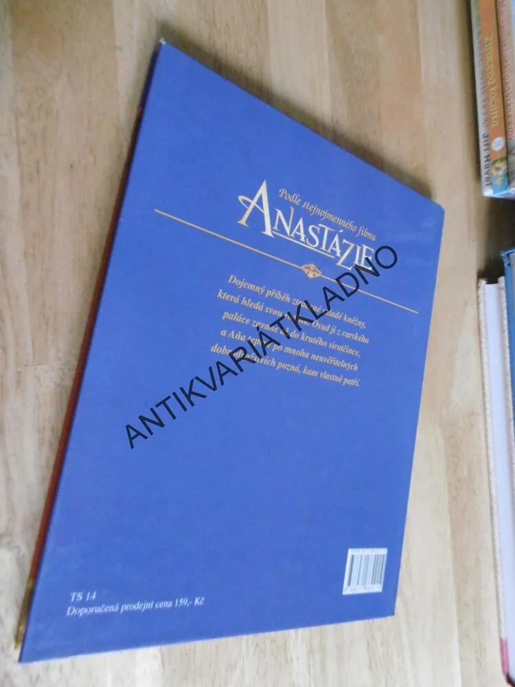 ANASTÁZIE, WALT DISNEY, **an