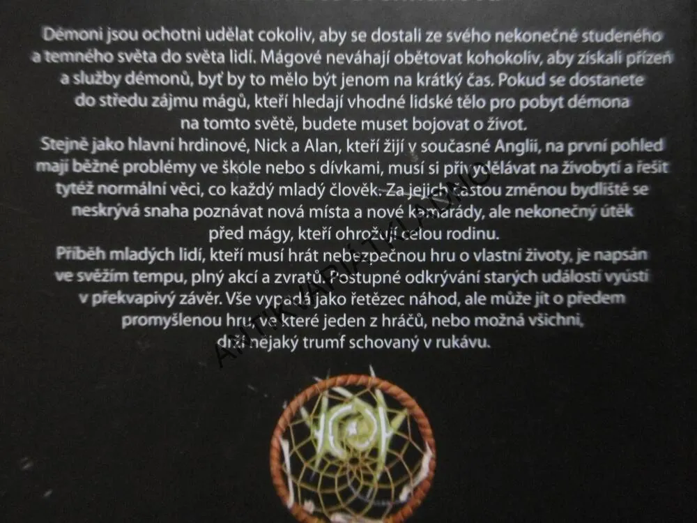 ZNAMENÍ DÉMONA, SARAH REES BRENNANOVÁ,  **an