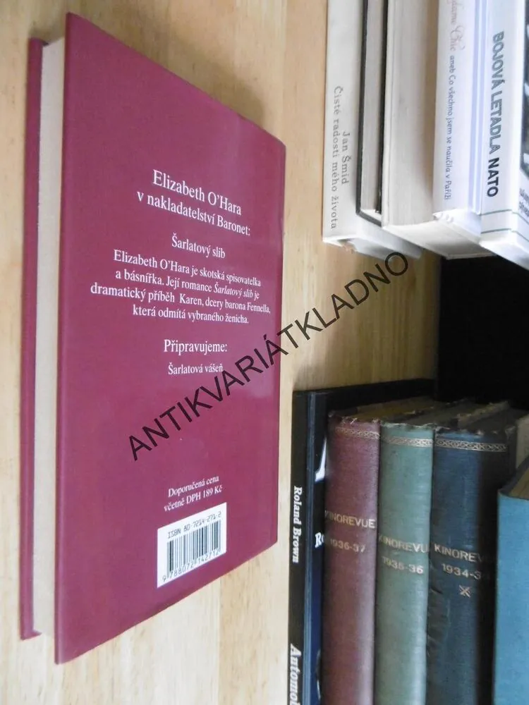 ŠARLATOVÝ SLIB, ELIZABETH O´HARA, **an