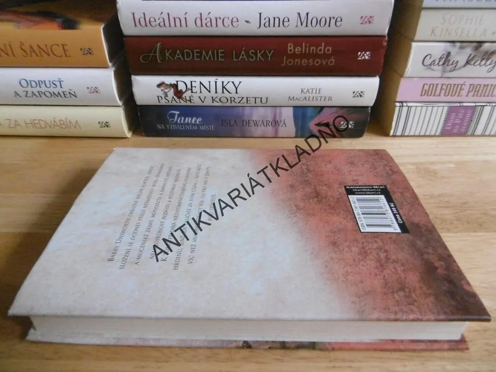 ZEMĚ ZÁZRAKŮ, BARRY UNSWORTH, **an