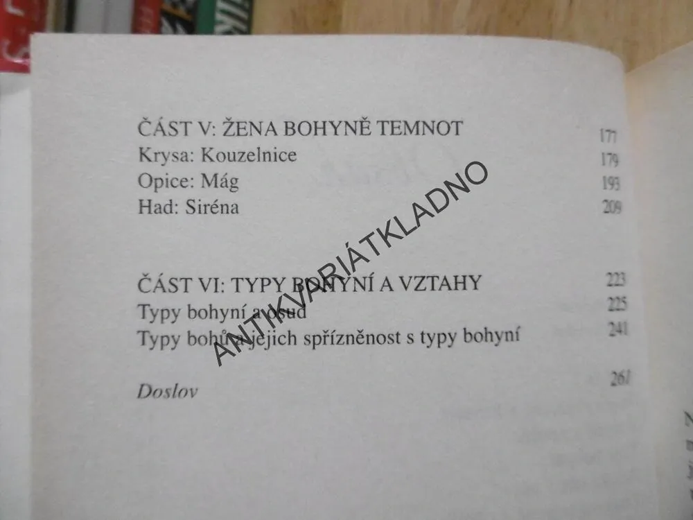 NEBESKÁ ZNAMENÍ PRO POZEMSKÉ BOHYNĚ, ANGELICA DANTON, **an