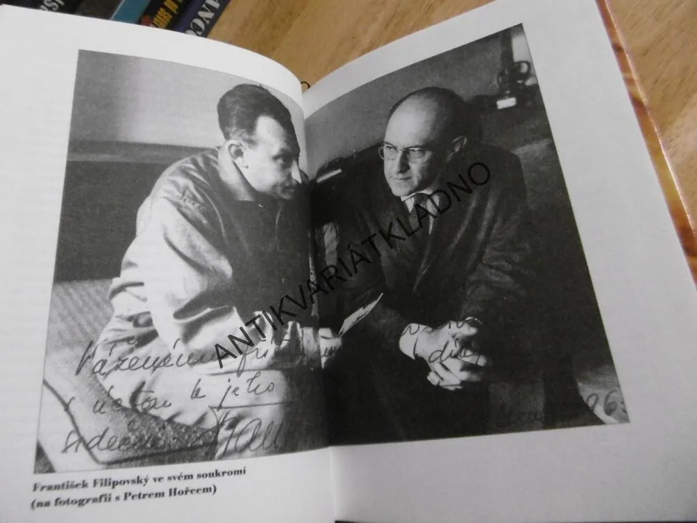 CHVILKY V ZÁKULISÍ, PETR HOŘEC, **an