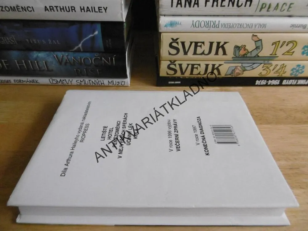KONEČNÁ DIAGNÓZA, ARTHUR HAILEY, **an