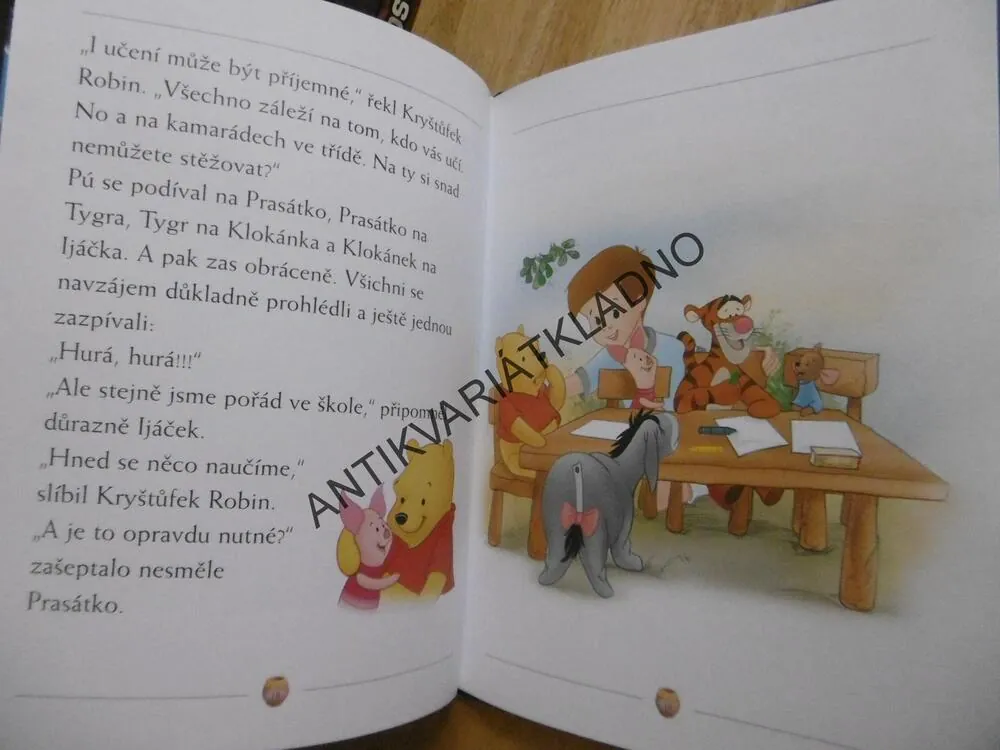 MEDVÍDEK PÚ JDE DO ŠKOLY, POVÍDÁNÍ O MEDVÍDKOVI PÚ, WALT DISNEY, **an