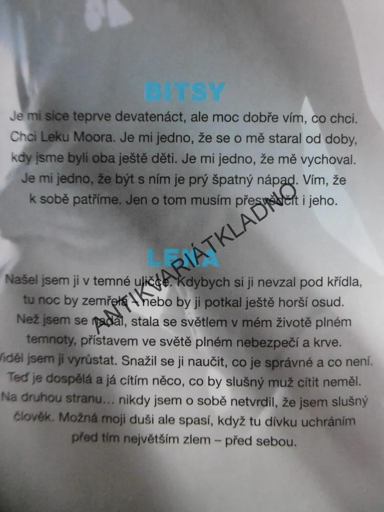 CHCI TĚ, JEN FREDERICK, **an