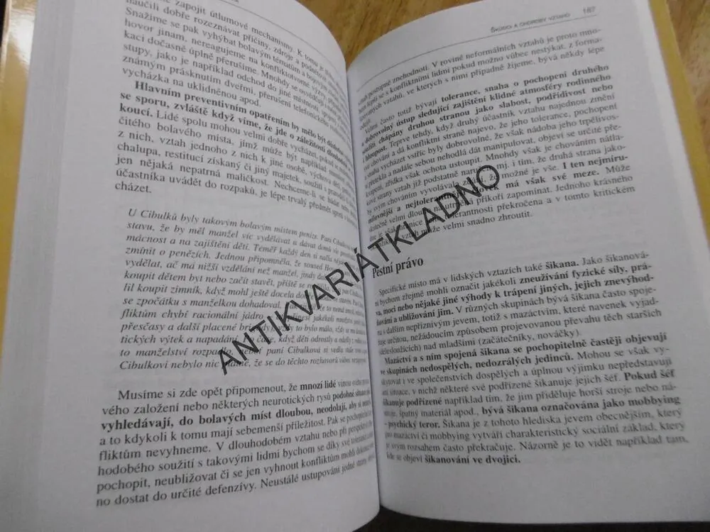 ČLOVĚK HLEDÁ ČLOVĚKA, EVA BEDRNOVÁ, **an