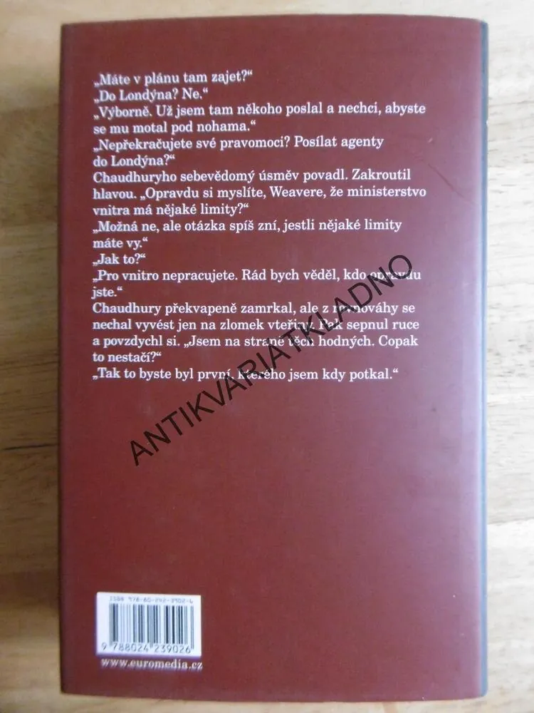 AMERICKÝ ŠPION, OLEN STEINHAUER, **an
