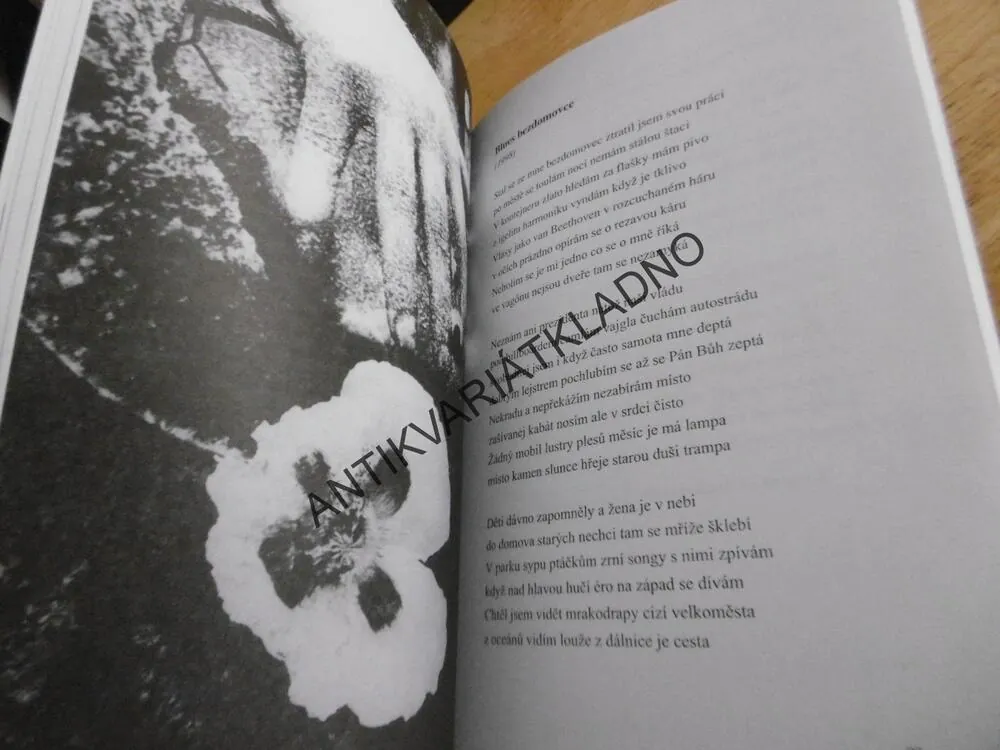 BEZ CENZURY, BÁSNĚ A TEXTY, JOSEF FOUSEK - AUTOGRAM, **an