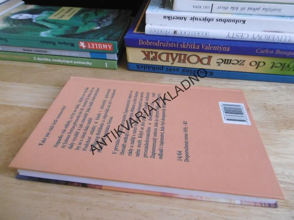 ZAPOMENUTÝ OSTROV, WOLFGANG HOHLBEIN, **an