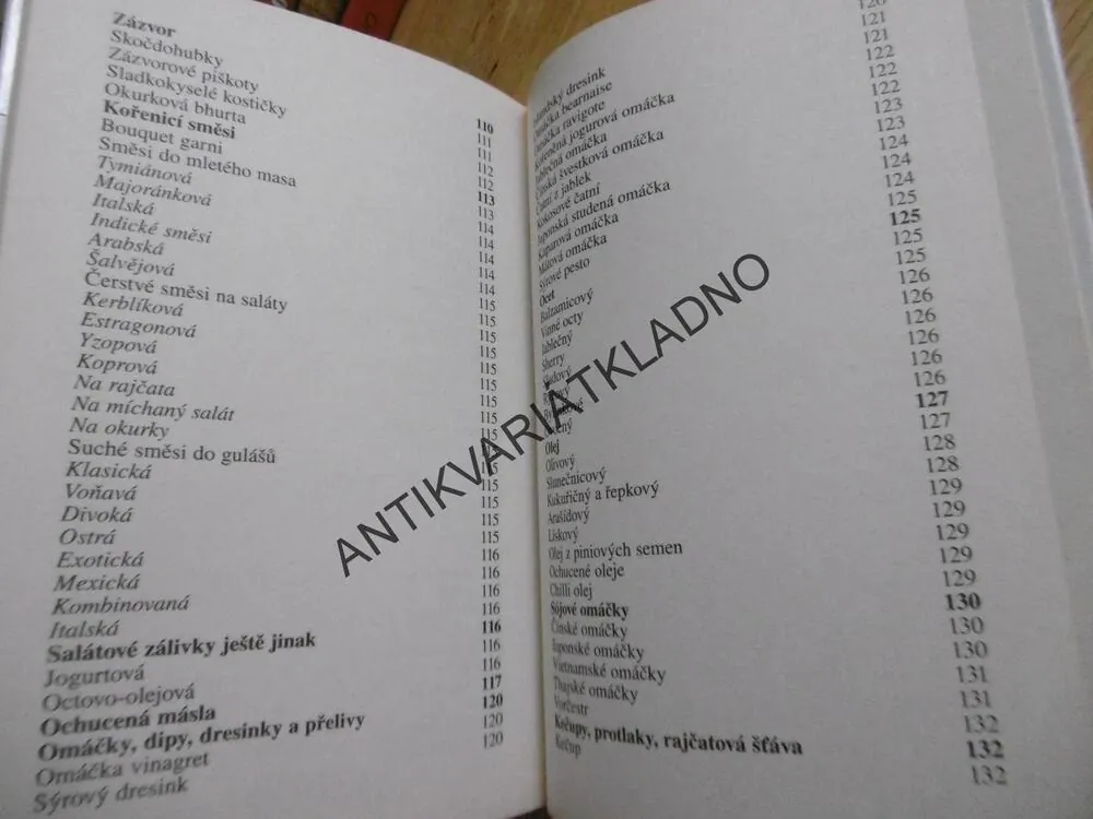 KOŘENĚNÁ KUCHAŘKA ANEB KOŘENÍ PRO CHUŤ I ZDRAVÍ, ZUZANA FRANCKOVÁ, **an