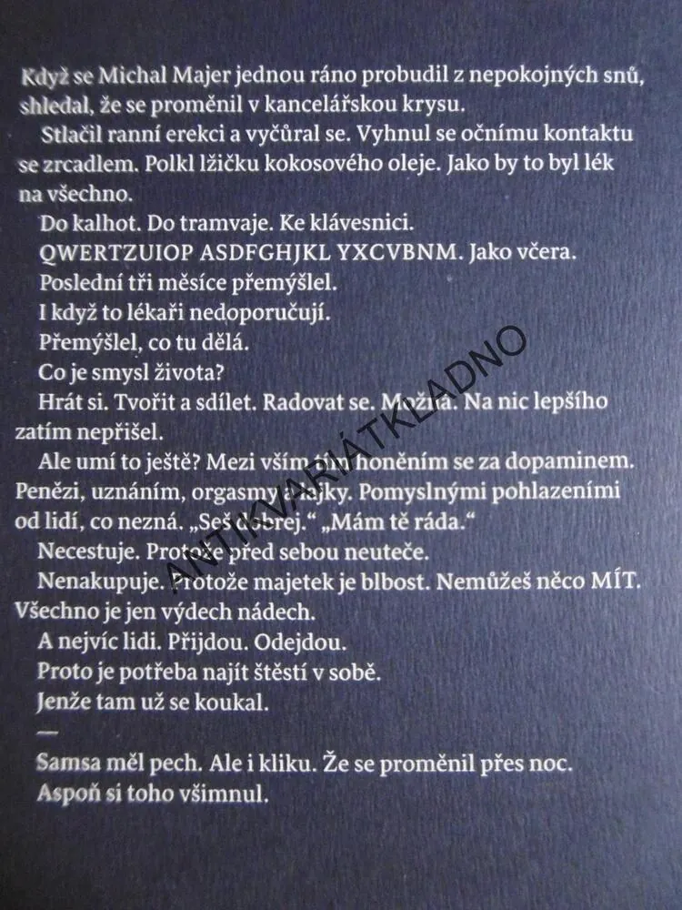ESKEJP, NA ÚTĚKU Z KANCELÁŘE, JIŘÍ CHARVÁT, **an