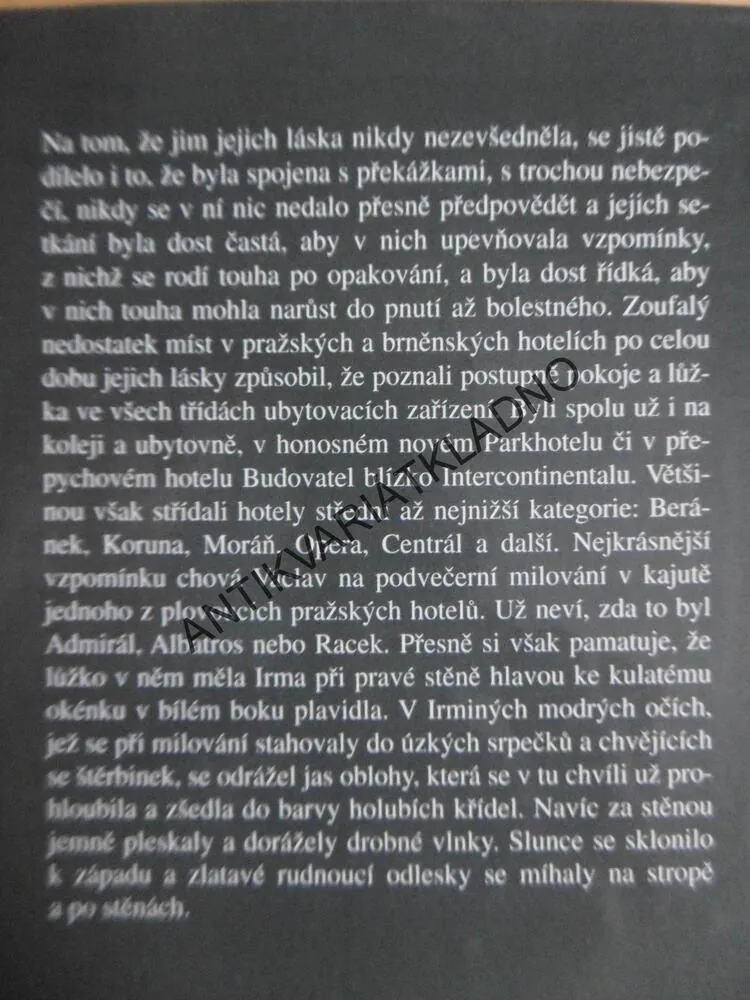 PODZIM V ÚDOLÍ LÁSKY, STANISLAV VÁCHA, **an