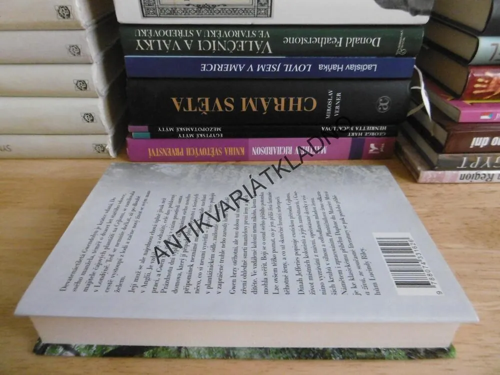 PLANTÁŽNÍKOVA ŽENA, DINAH JEFFERIES,**an