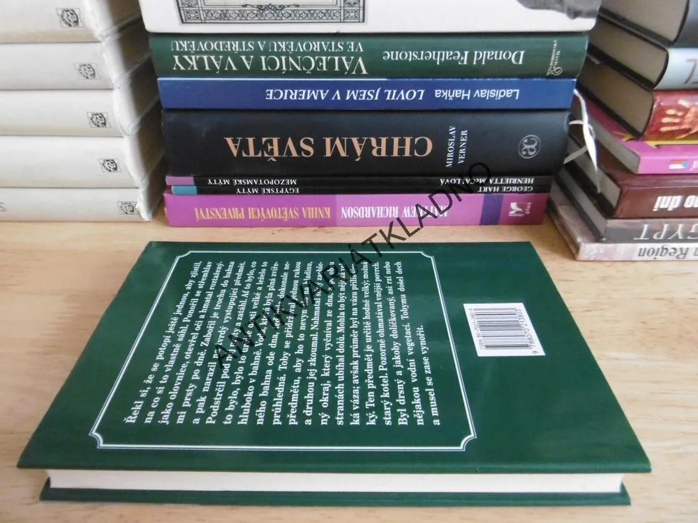 ZVON, IRIS MURDOCHOVÁ, **an