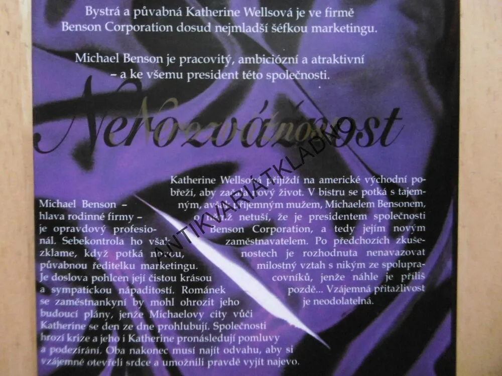 NEROZVÁŽNOST, MARGARET ALLISONOVÁ, **an