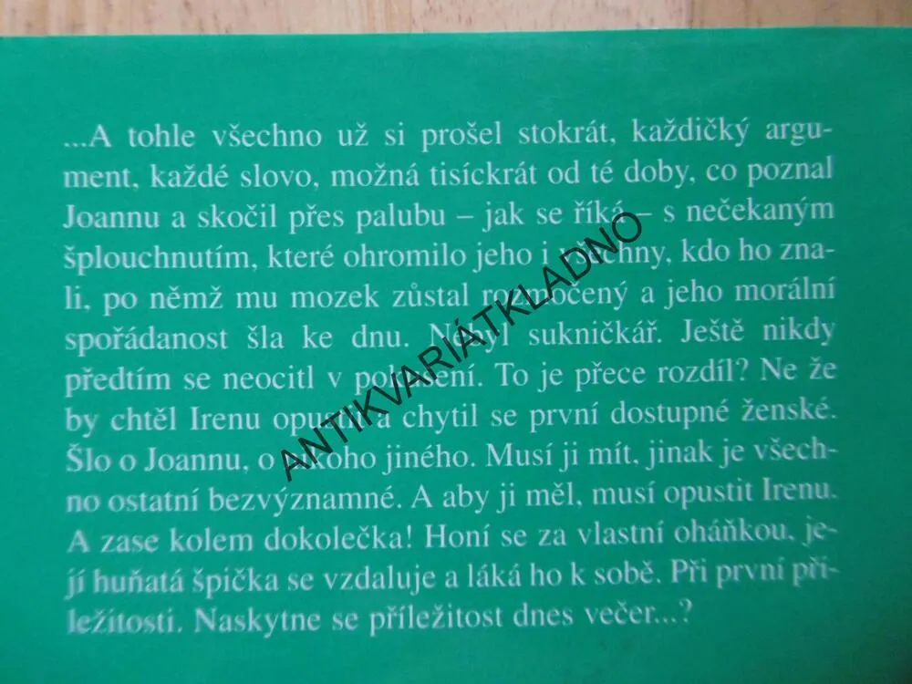UKRADENÝ NEKROČIP, CYNTHIA HARROD-EAGLES, **an
