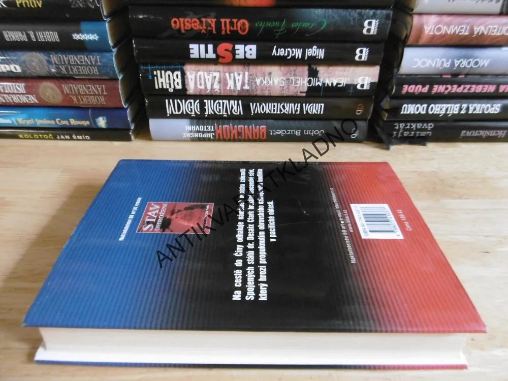 PACIFICKÁ ZRADA, STEVE PIECZENIK, **an