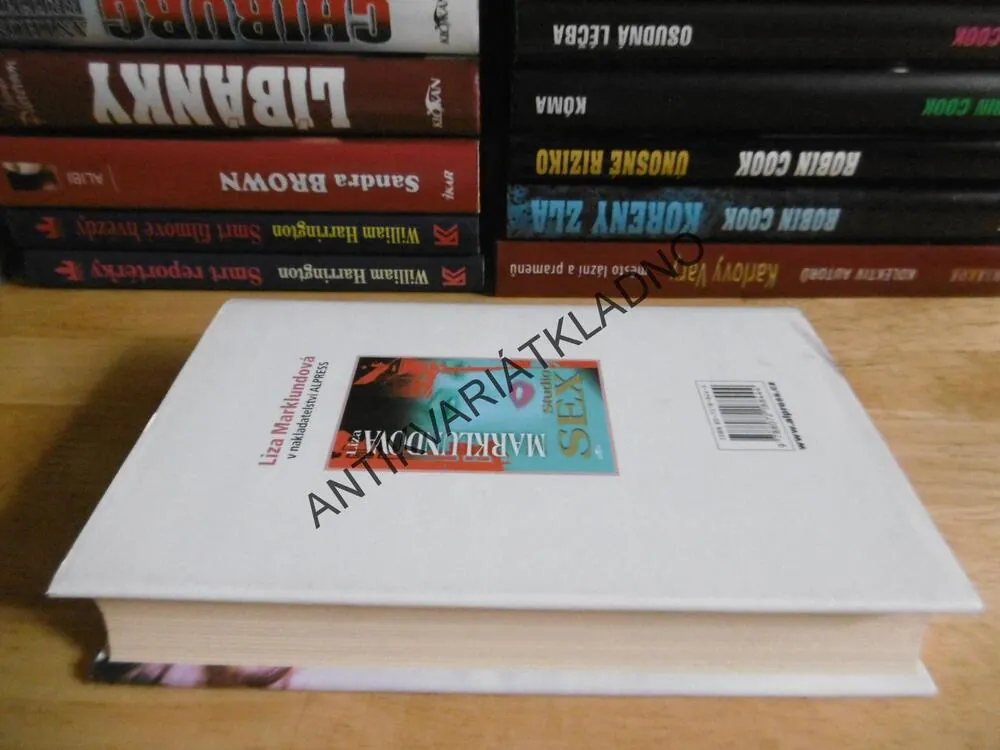 SVĚDEK, LIZA MARKLUND, **an