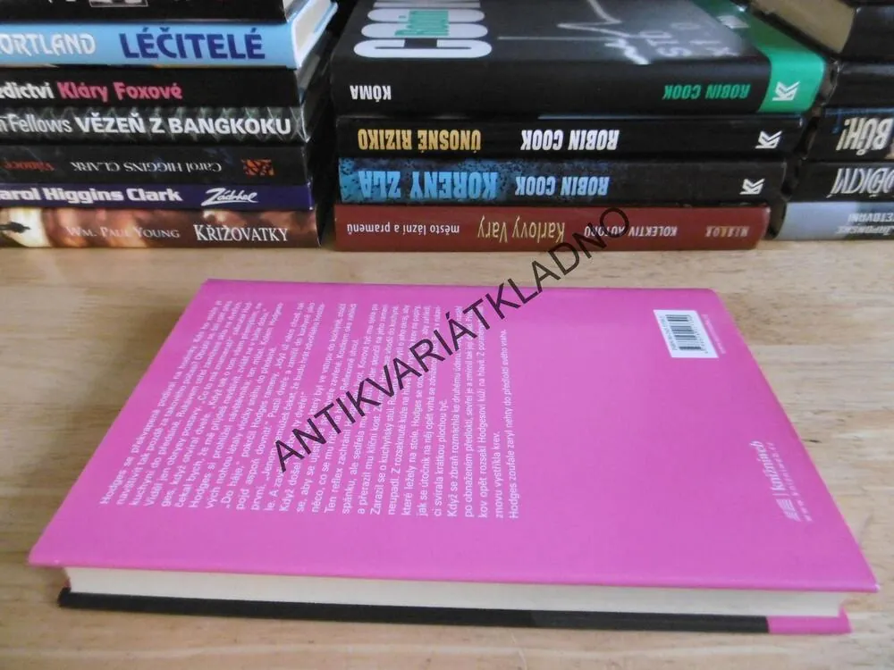 OSUDNÁ LÉČBA, ROBIN COOK, **an