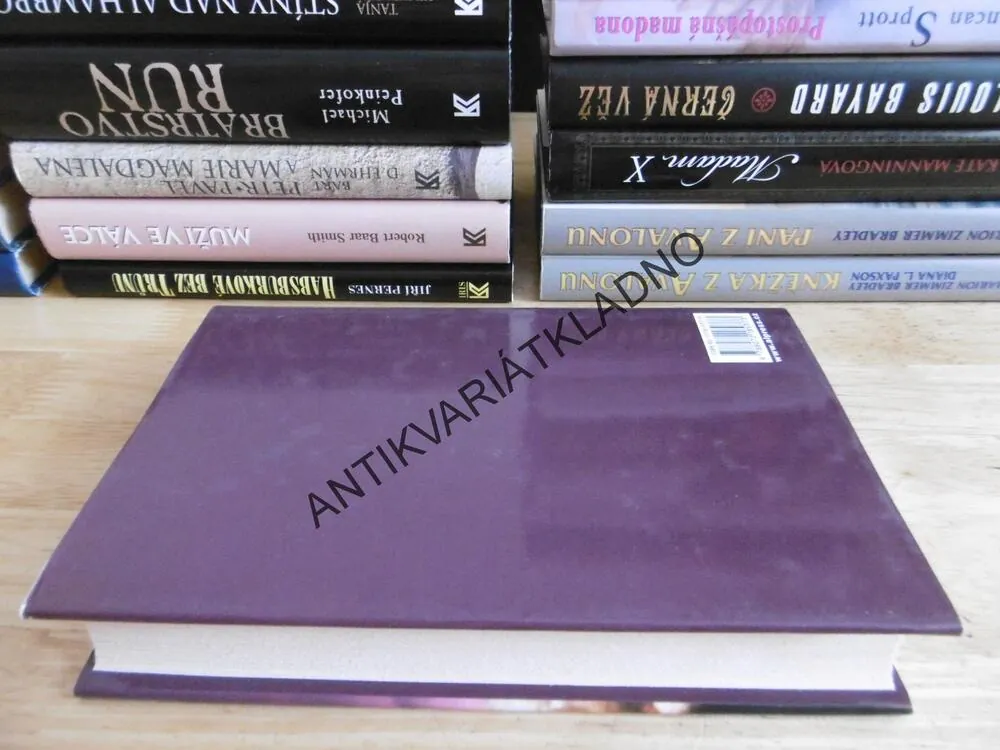 NA KŘÍDLECH ORLA, SIMON SCARROW, **an