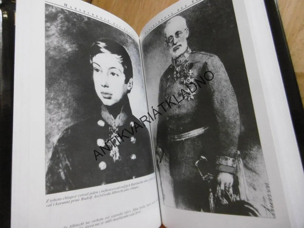 HABSBURKOVÉ BEZ TRŮNU, JIŘÍ PERNES, **an