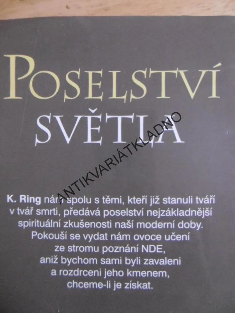 POSELSTVÍ SVĚTLA, KENNETH RING, **an