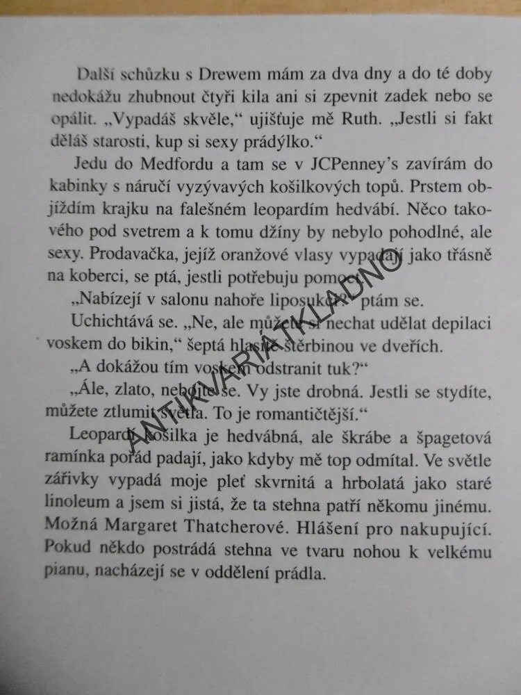 PRAVIDLA ŽALU, LOLLY WINSTONOVÁ, **an