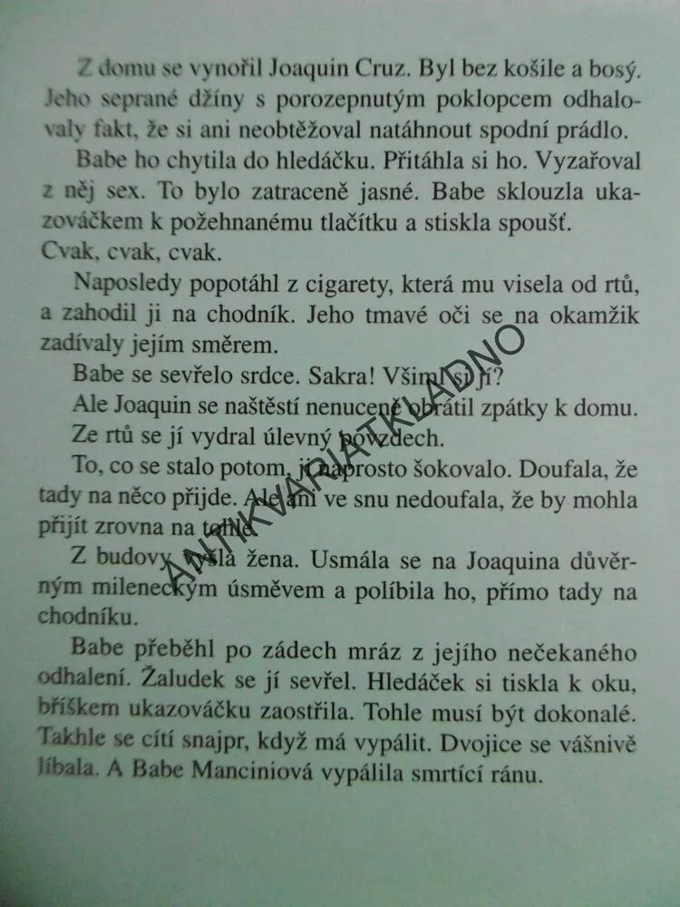 BÝVALÉ PŘÍTELKYNĚ, KYLIE ADAMSOVÁ, **an