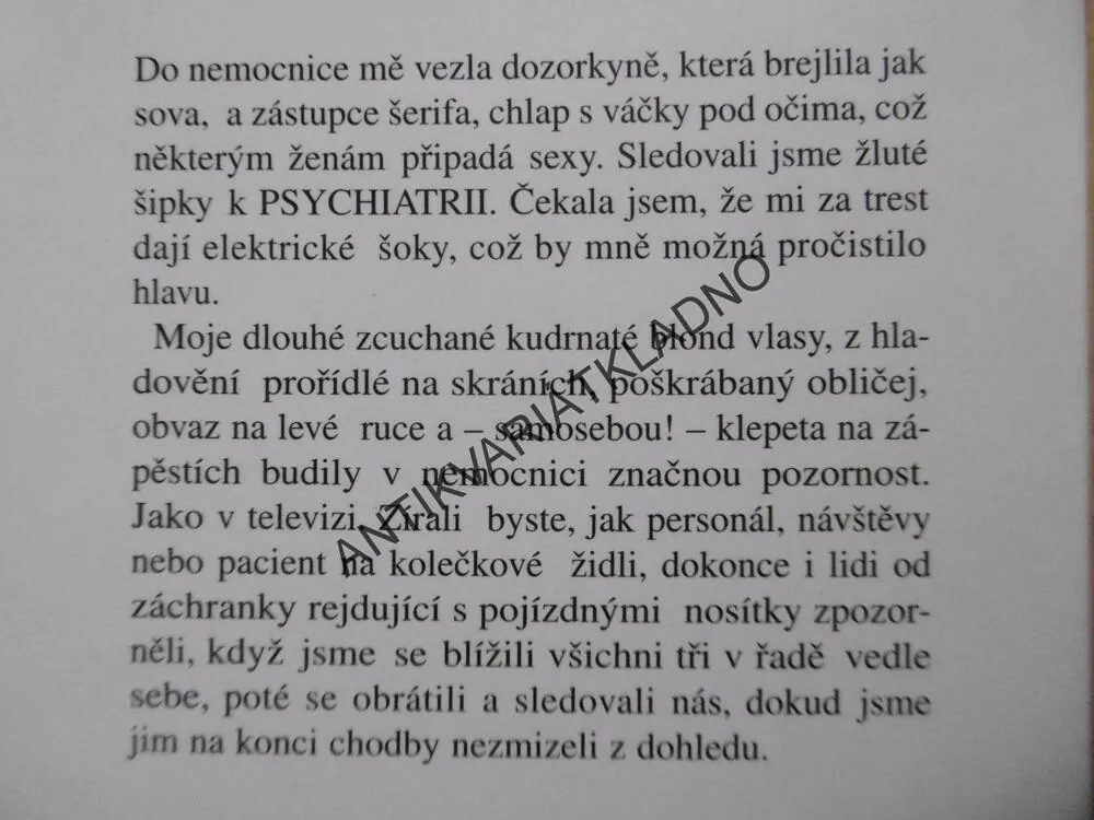 ZBĚSILOST, JOYCE CAROL OATESOVÁ, **an