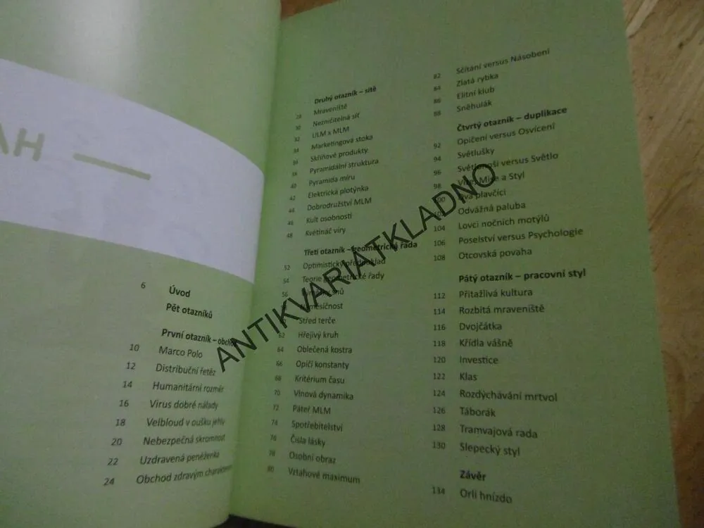 PĚT OTAZNÍKŮ, VÁCLAV RATHOUSKÝ, FILIP ŠKODA, **an