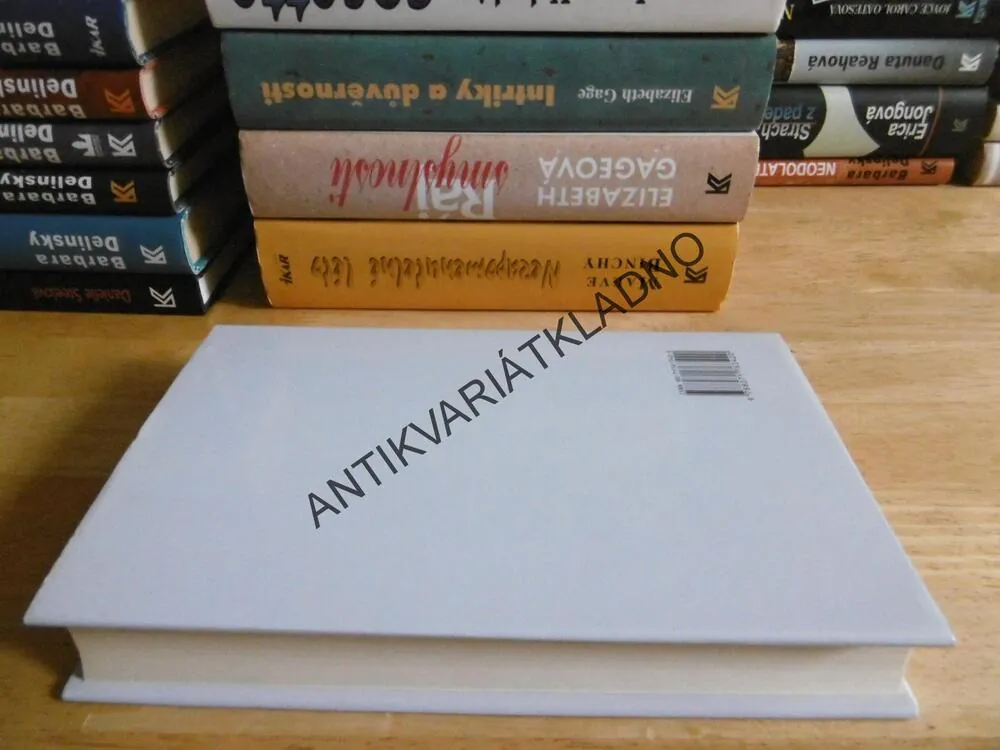 UTAJENÁ TVÁŘ LÁSKY, BENOITE GROULTOVÁ, **an