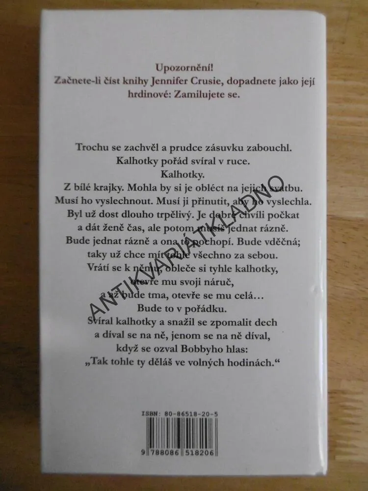 JSEM DO TEBE BLÁZEN, JENNIFER CRUSIE, **an
