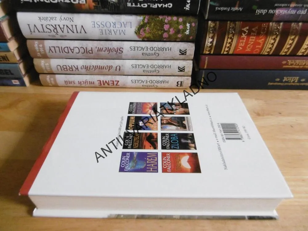 ANASTÁZIE, COLIN FALCONER, **an