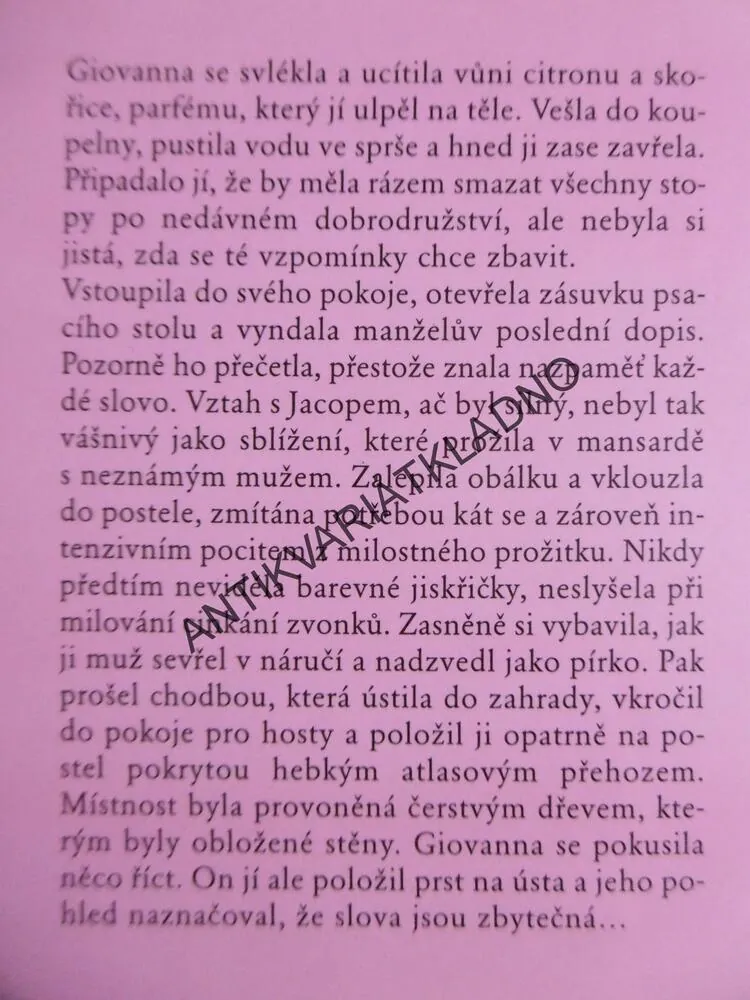 TANGO, SVEVA CASATI MODIGNANI, **an