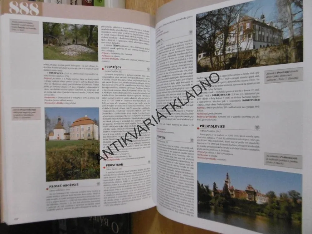 888 HRADŮ, ZÁMKŮ, TVRZÍ ČESKÉ REPUBLIKY, **an