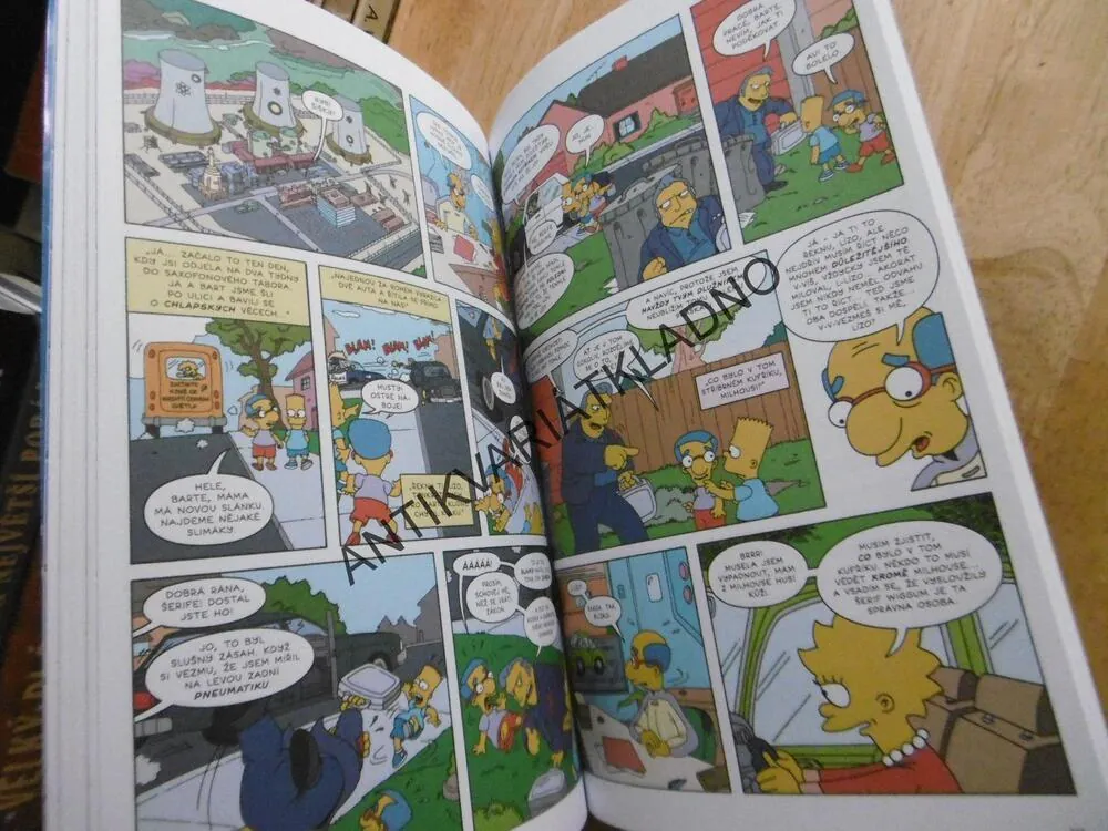 SIMPSONOVI, KOMIKSOVÉ ŠÍLENSTVÍ, MATT GROENING, **an