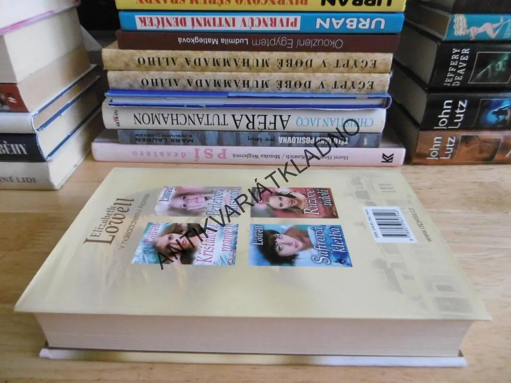 ZLATÁ KLEC, ELIZABETH LOWELL, **an