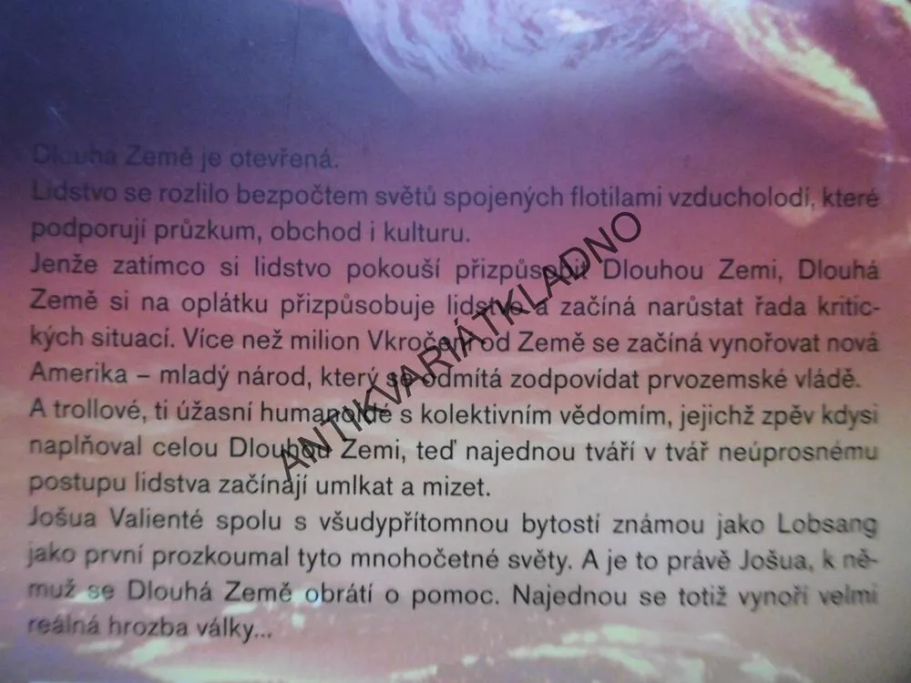 DLOUHÁ VÁLKA, TERRY PRATCHETT, STEPHEN BAXTER, **an
