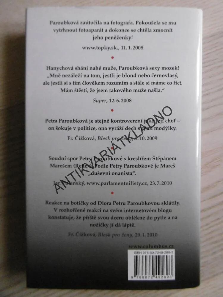 V BOTIČKÁCH OD DIORA, PETRA PAROUBKOVÁ, **an
