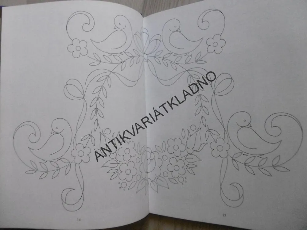 STO NÁPADITÝCH VZORŮ VYŠÍVÁNÍ, **an