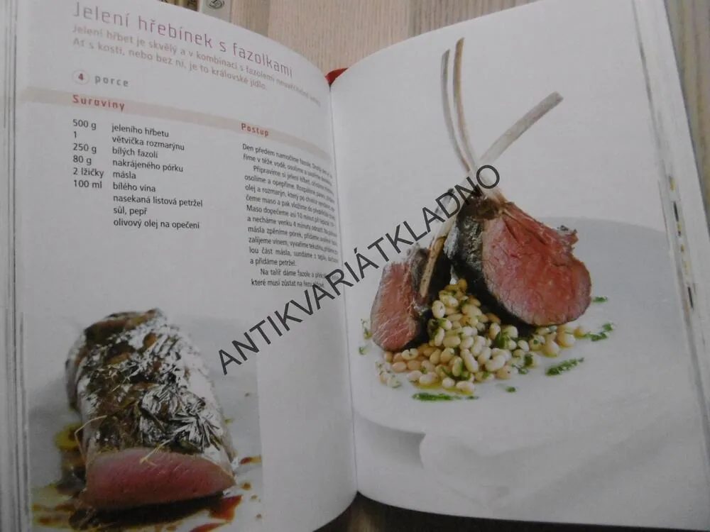 PROSTŘENO BEZ SERVÍTKŮ, ZDENĚK POHLREICH, **an